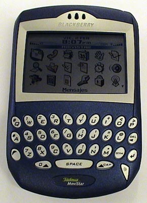 Vista frontal del BlackBerry 7230